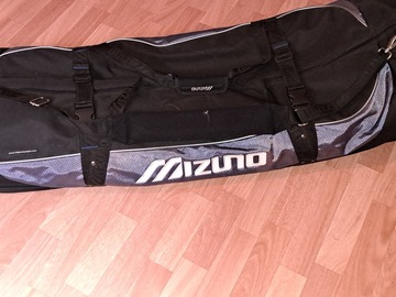 sicher online kaufen und verkaufen: Reisetasche "Mizuno" für 2 Komplett-Sets