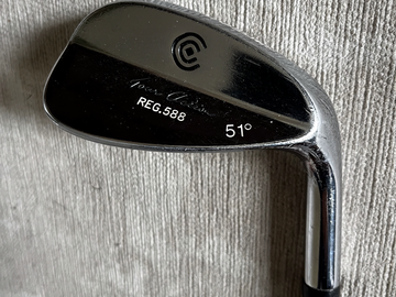 Waren frei handeln: Cleveland Sand Wedge Golfschläger 51 Grad