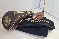 sicher online kaufen und verkaufen: Seltene Golfschläger Akira ADR Gold 10th Anniversary 24K