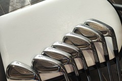 sicher online kaufen und verkaufen: Bridgestone Tour Premium Eisensatz 